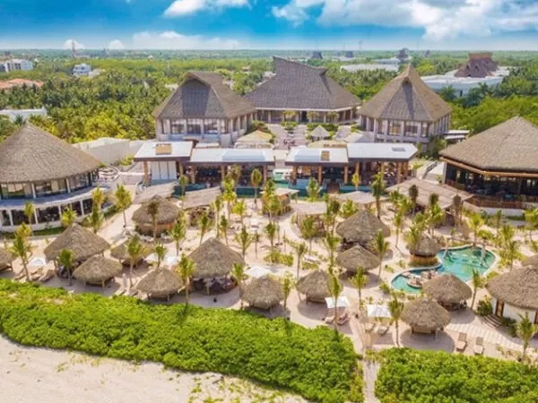 salum beachside market and eateries