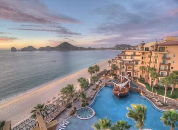 Cabo San Lucas vs Los Cabos