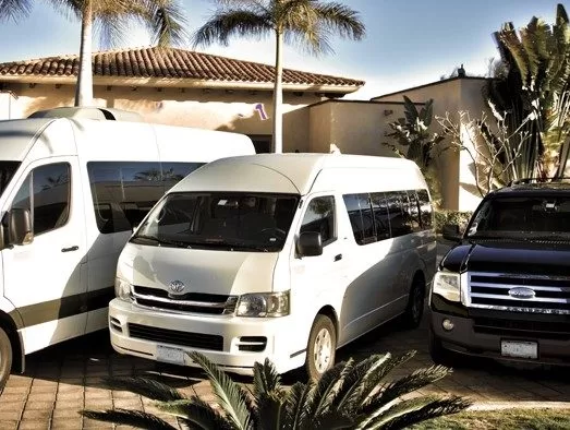 servicio de traslado al aeropuerto en Cabo San Lucas