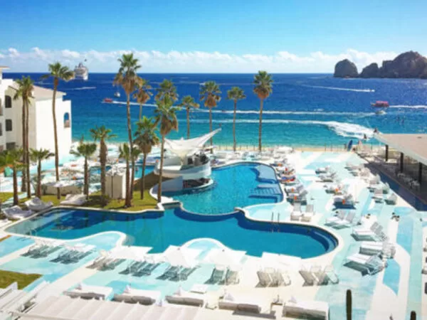 Hoteles en Medano Cabo San Lucas