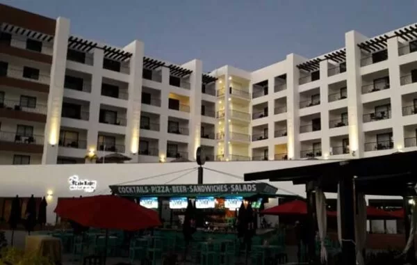 Plaza Pioneros Cabo San Lucas