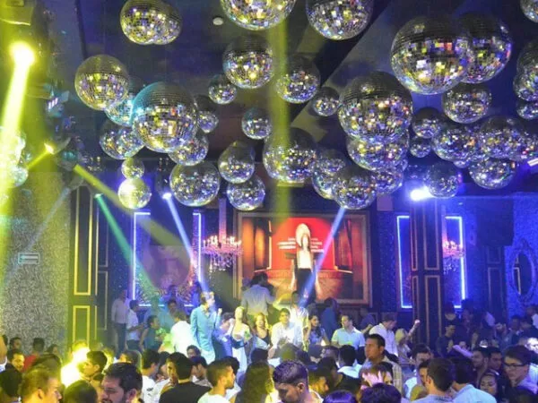 What To Wear In Cabo At Night